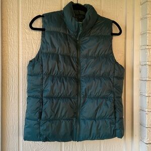 Women’s Gap puffer vest